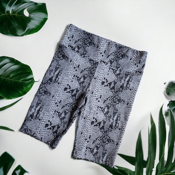 David Lerner Black Bike Shorts - Picture 3 of 7